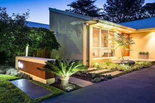 豪宅花园设计攻略：打造高端私家花园设计典范